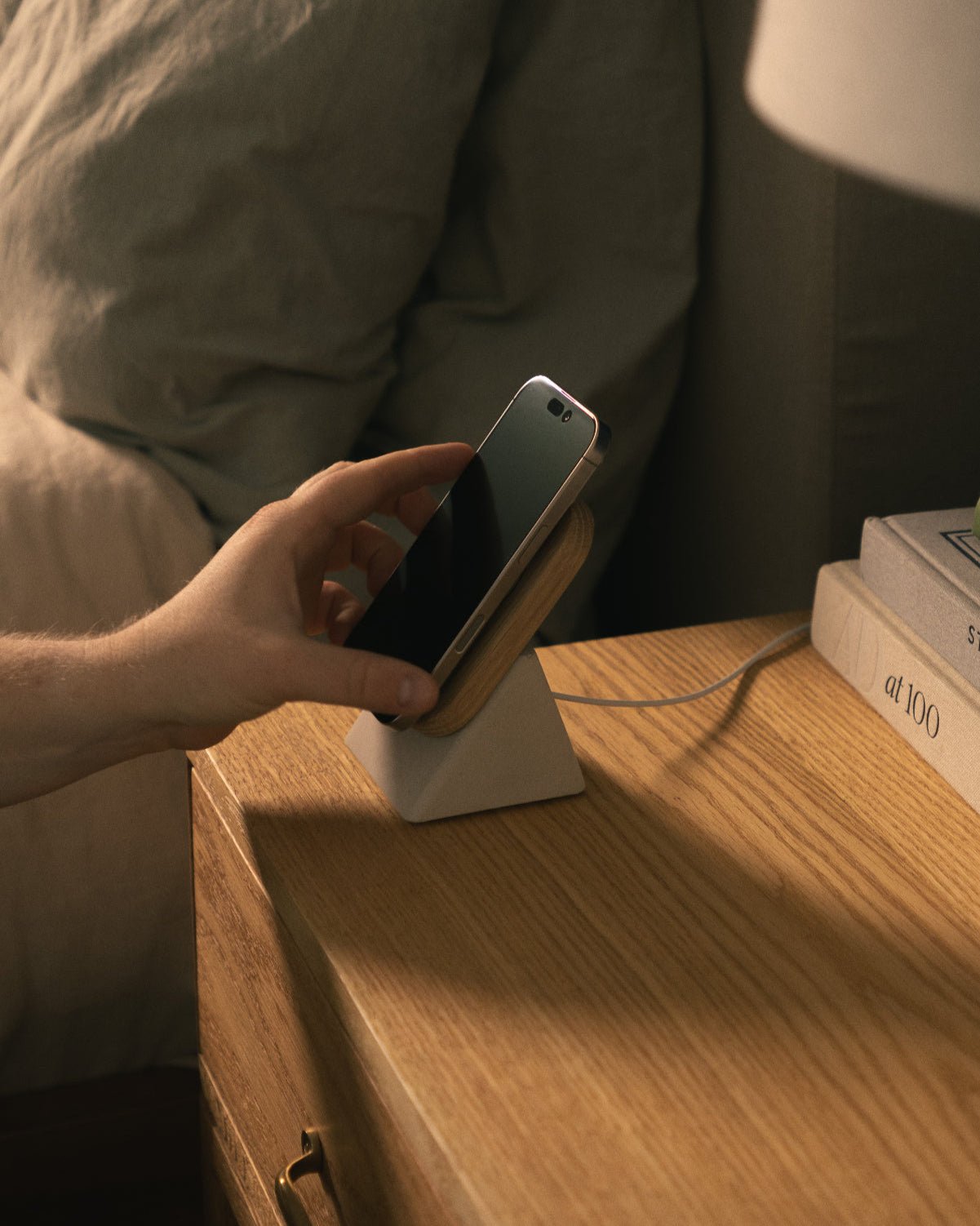 Upright MagSafe Stand  (Oak / Natural)