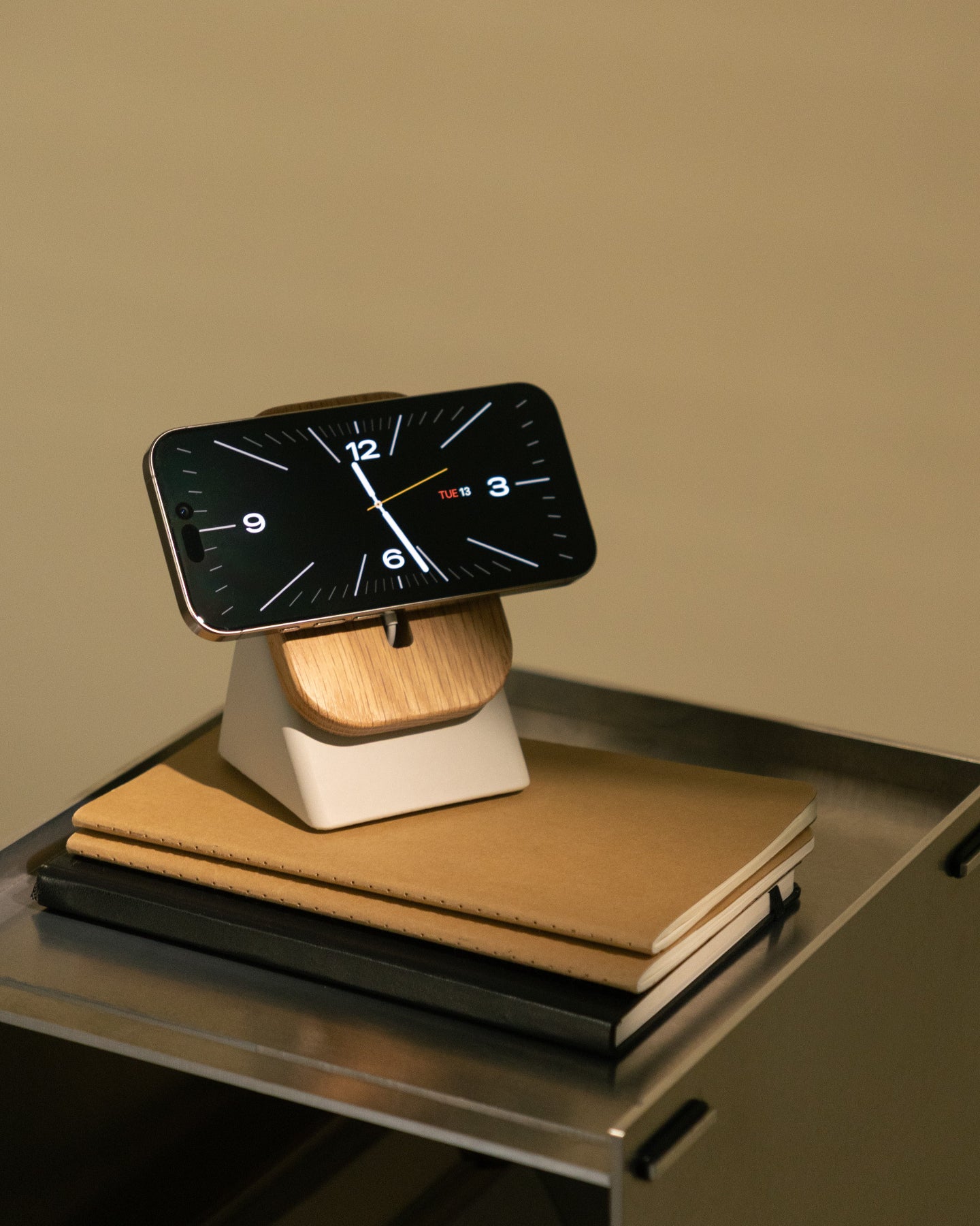 Upright MagSafe Stand  (Oak / Natural)