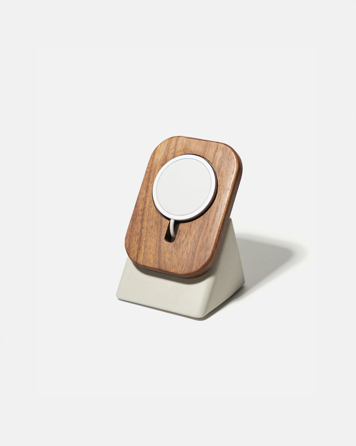 Upright MagSafe Stand  (Walnut / Natural)